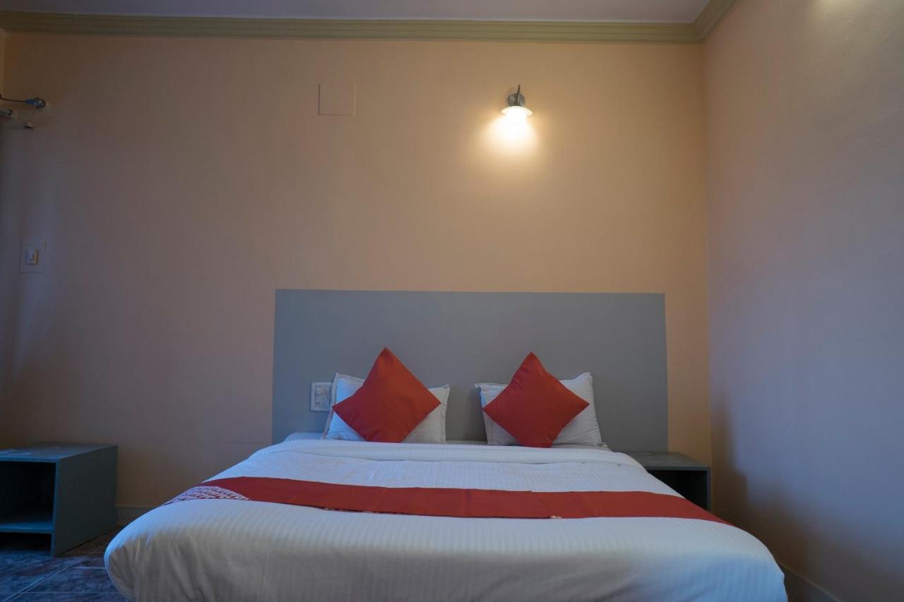 Oyo Flagship 37830 Hotel Aakar International 사타라 외부 사진