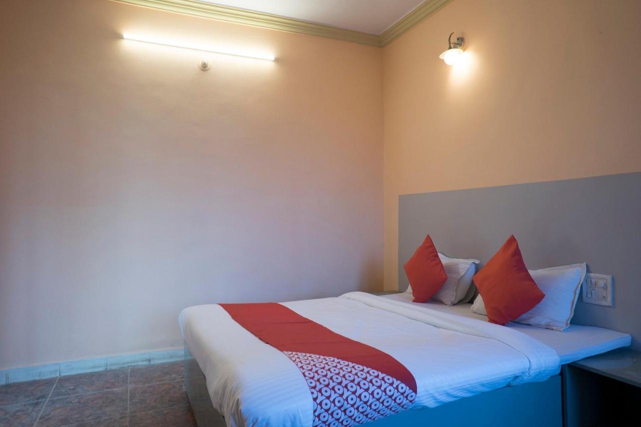 Oyo Flagship 37830 Hotel Aakar International 사타라 외부 사진